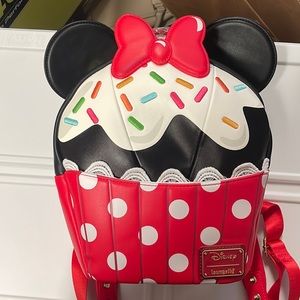 Loungefly Minnie cupcake mini backpack